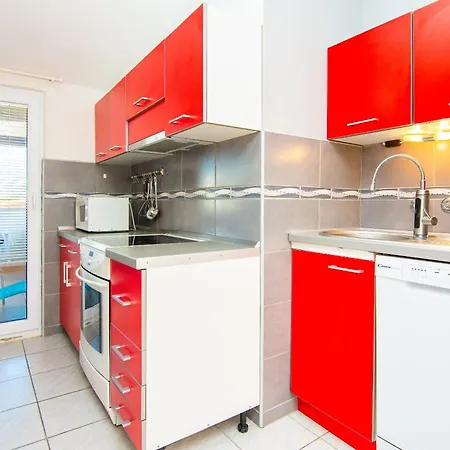 Milatovic Apartment Vir